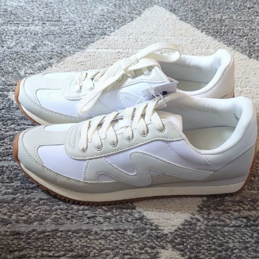 NWT Universal Thread Mercedes Sneakers